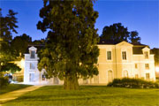 Louveciennes - Mairie de nuit