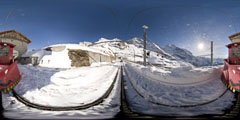 Kleine Scheidegg - Jungfrau : la gare d'Eigergletscher 1/2