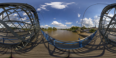 Brannes — le pont Eiffel, sur la Dordogne, a été érigé en 1911