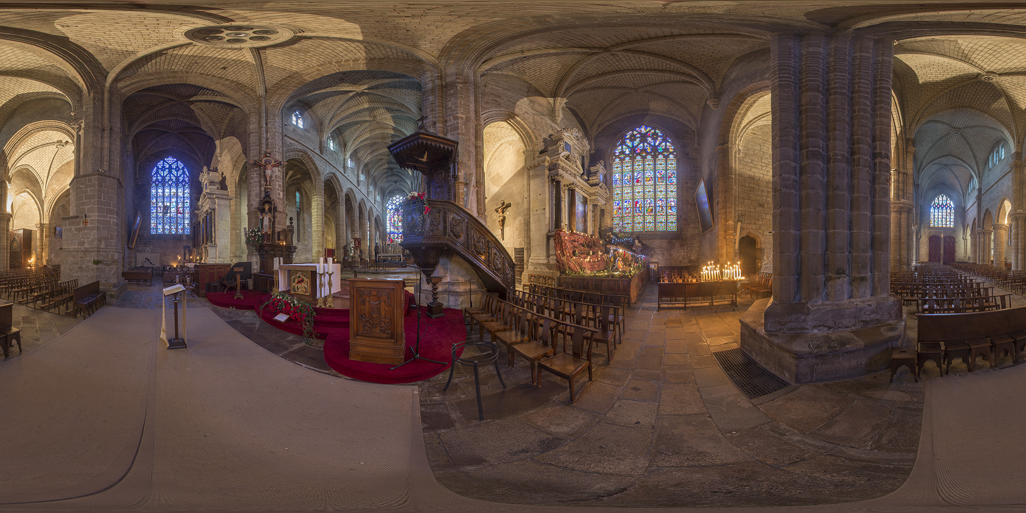 Noël à Guérande — La Collégiale et sa crèche