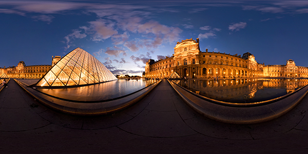 Pyramide du Louvre - 1